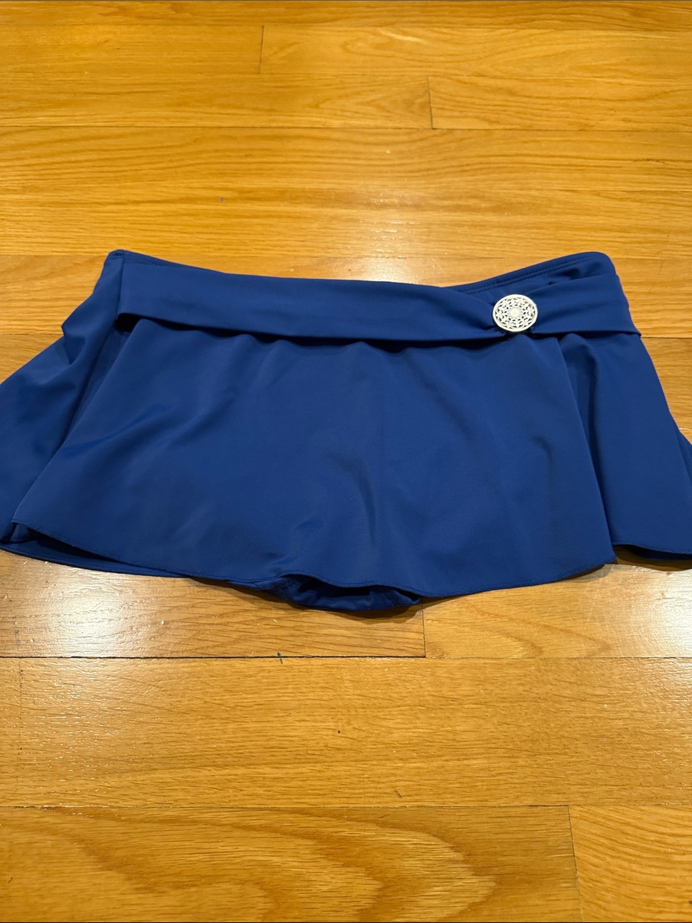 Merona blue swimsuit skirt size medium.